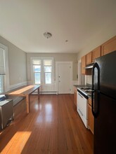20 Park Ave, Unit #Rear in Somerville, MA - Building Photo - Building Photo