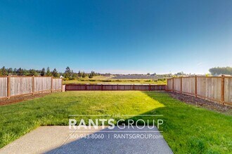 9540 9th Ave SE in Lacey, WA - Building Photo - Building Photo