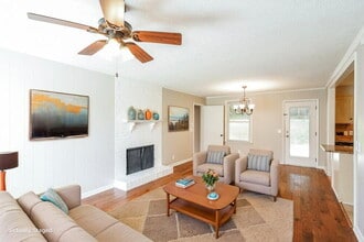 142 Creekwood Ln in Hendersonville, TN - Building Photo - Building Photo