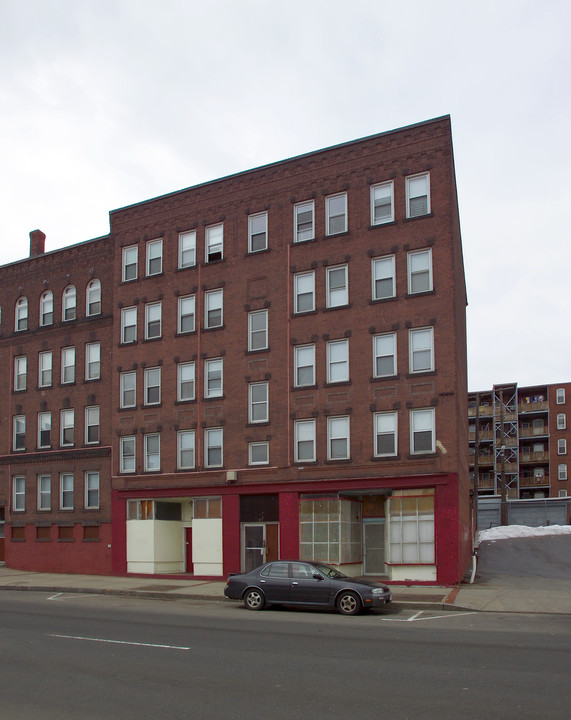 727-731 High St in Holyoke, MA - Building Photo