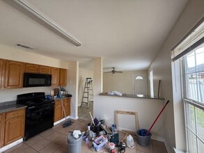 3806 Shangri-La Dr in Chalmette, LA - Foto de edificio - Building Photo