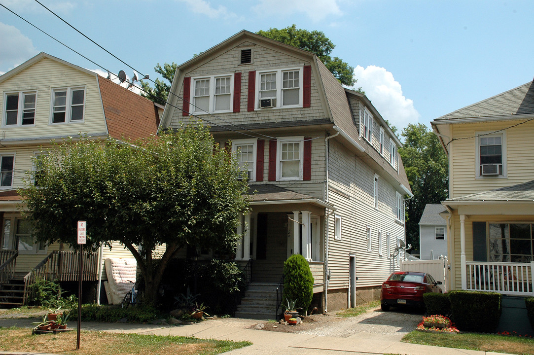 122 2nd Ave in Kingston, PA - Building Photo