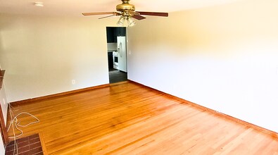 5 Fredette St in Springfield, MA - Building Photo - Building Photo