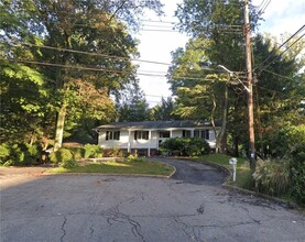 14 Deerhill Ln in Scarsdale, NY - Building Photo - Building Photo