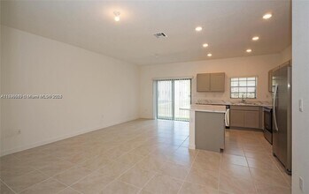 766 SW 12th St in Florida City, FL - Building Photo - Building Photo