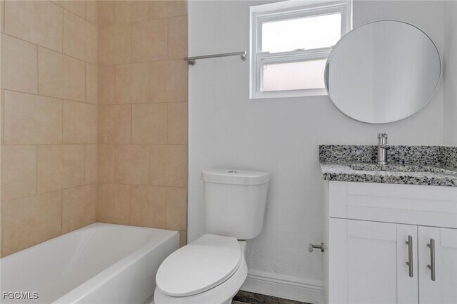4180 Sabal Ln in Ft. Myers, FL - Building Photo - Building Photo