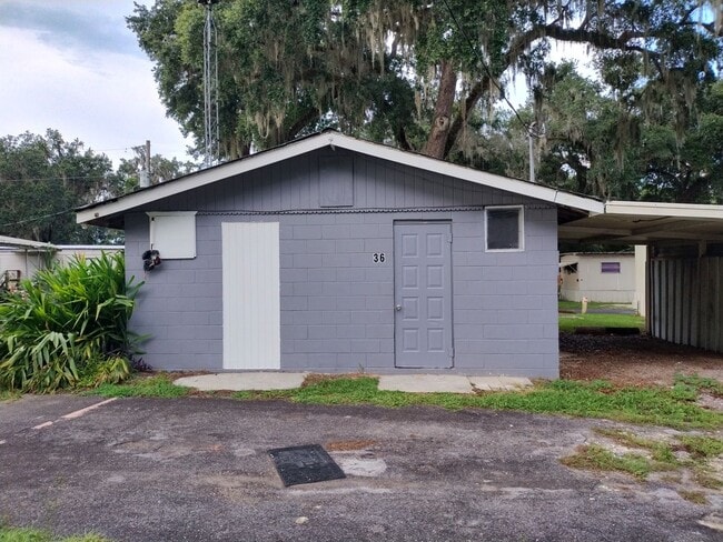 property at 11811 S Broad St