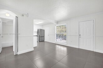 3245 Virginia St in Miami, FL - Building Photo - Building Photo