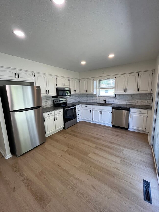 property at 1644 Durbridge Rd
