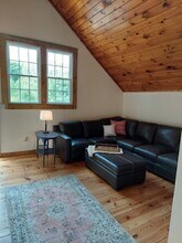 131 School St, Unit 2R in North Brookfield, MA - Building Photo - Building Photo