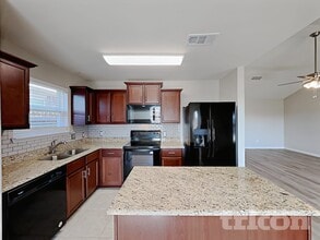 108 Rushmore Ln in Venus, TX - Building Photo - Building Photo