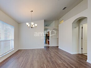 13244 Early Run Ln in Riverview, FL - Foto de edificio - Building Photo