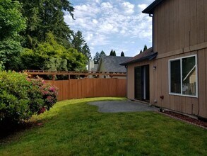 2713 Cedar Hills Ct SE in Lacey, WA - Building Photo - Building Photo