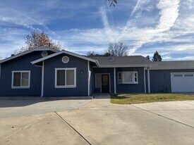 5805 Marco Ln in Atascadero, CA - Building Photo