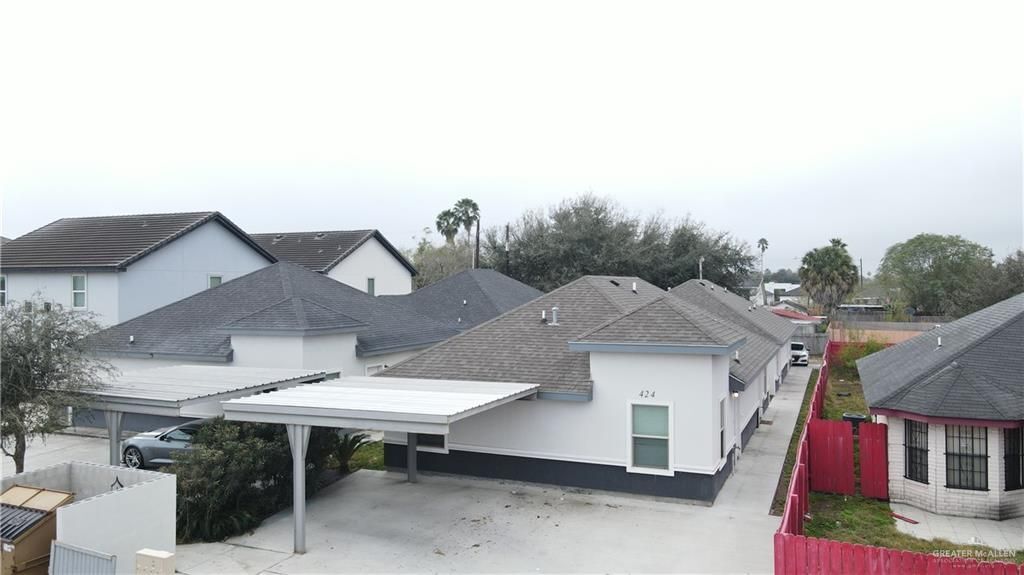 424 W Chavez St in Edinburg, TX - Building Photo