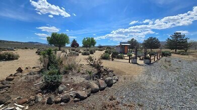 5800 Peak Rd in Reno, NV - Building Photo - Building Photo