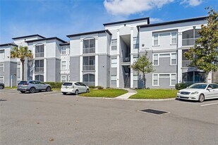 5511 Legacy Crescent Pl in Riverview, FL - Building Photo