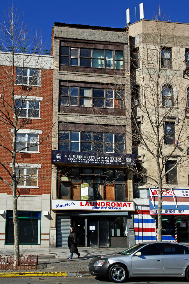 151 Lenox Ave in New York, NY - Foto de edificio - Building Photo