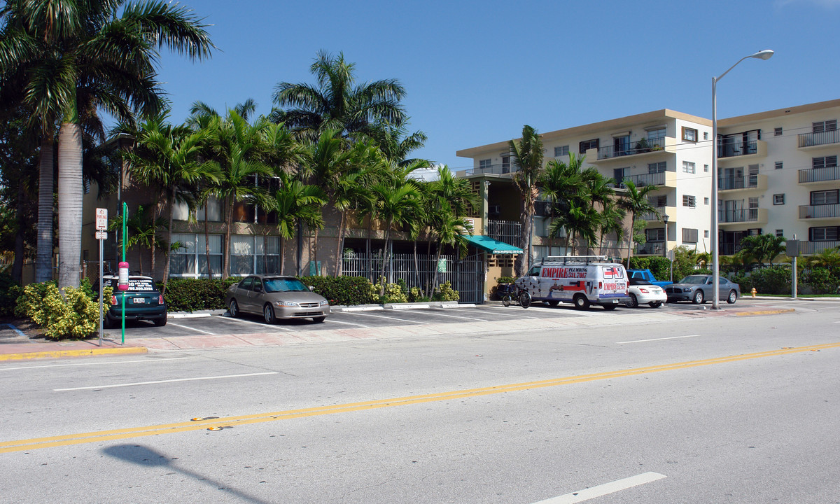 1850 Meridian Ave in Miami Beach, FL - Building Photo