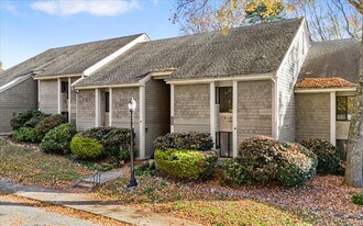 1522 Benjamin Pkwy in Greensboro, NC - Building Photo