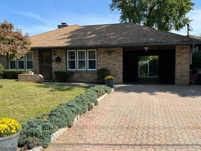 property at 4 Kings Rd