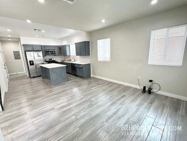 property at 1121 Browning Blvd