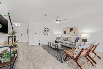 5429 Companion Ln in Tampa, FL - Building Photo - Building Photo
