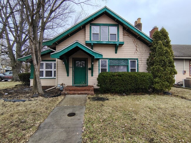 property at 1295 N Main St