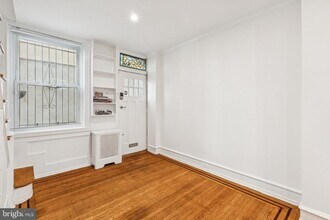 1830 Manning St in Philadelphia, PA - Building Photo - Building Photo