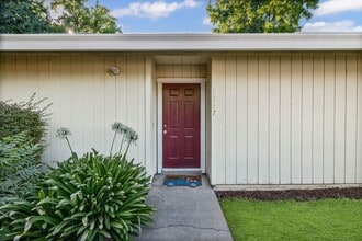 1397 Nord Ave in Chico, CA - Building Photo - Building Photo