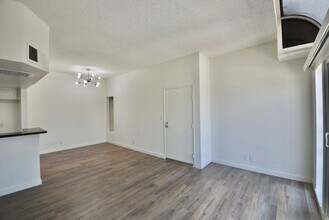11416 Albers St in Los Angeles, CA - Building Photo - Building Photo