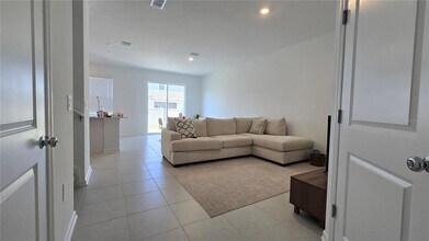 2592 Skyline Lp in Kissimmee, FL - Building Photo - Building Photo