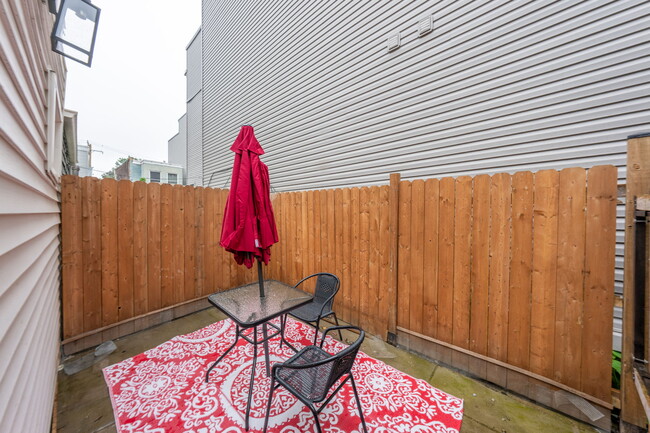 property at 2205 Emerald St