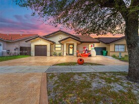 15805 SW 79th Terrace in Miami, FL - Building Photo