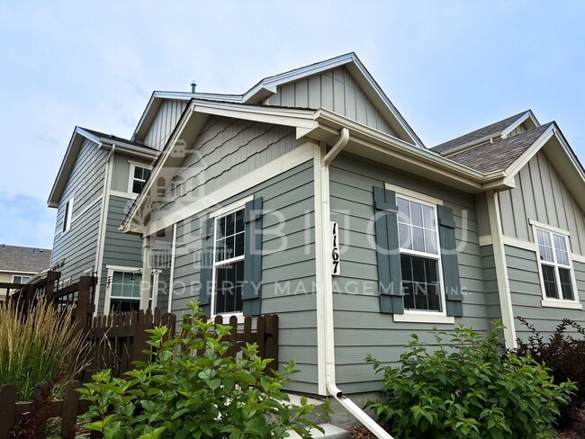property at 1167 Solitaire St