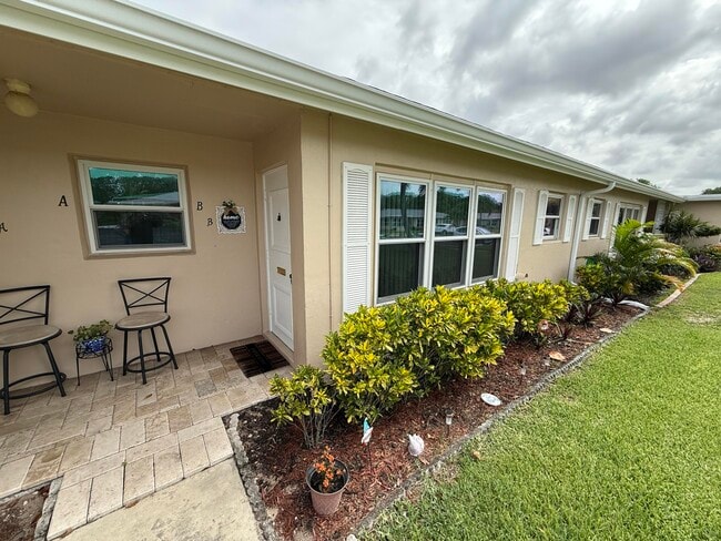 250 N High Point in Boynton Beach, FL - Building Photo - Building Photo