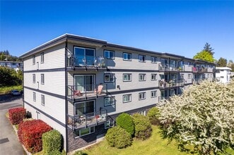 218 Bayview Ave in Ladysmith, BC - Building Photo - Building Photo