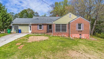 1806 Coventry Rd in Decatur, GA - Building Photo
