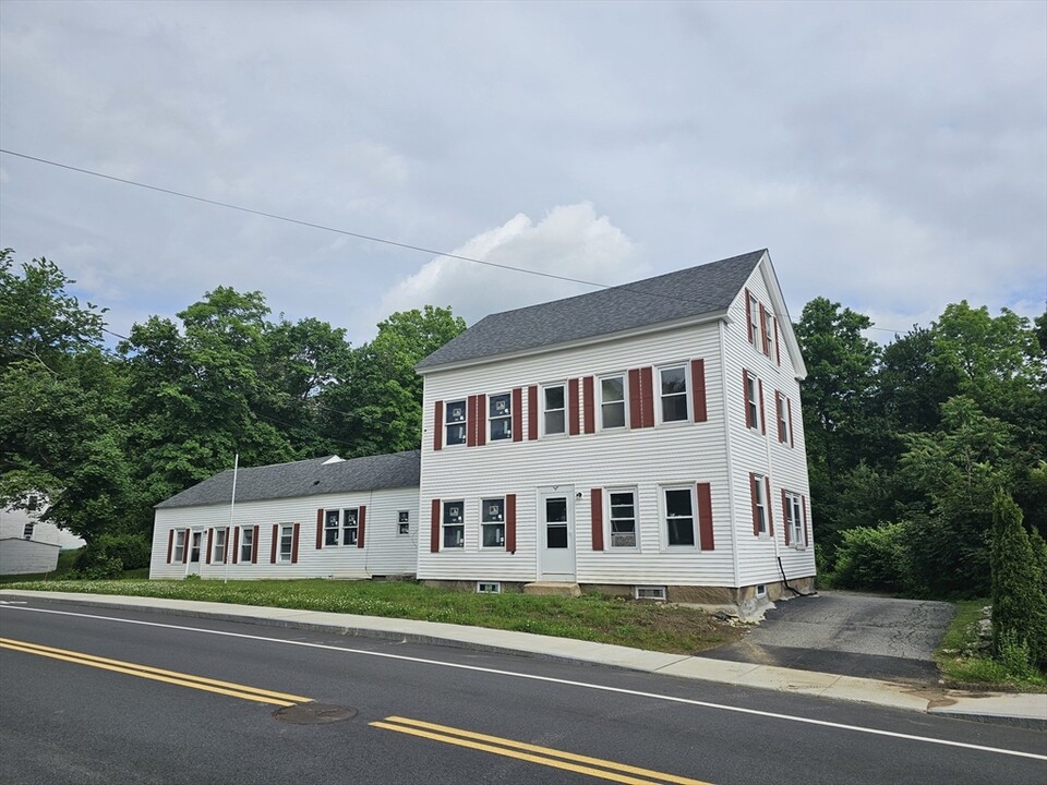 179 Main St in Grafton, MA - Foto de edificio