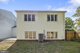 111 Hidden Valley Ln in Newtown, PA - Building Photo - Building Photo