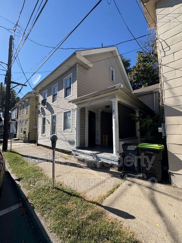 property at 810 Monroe St