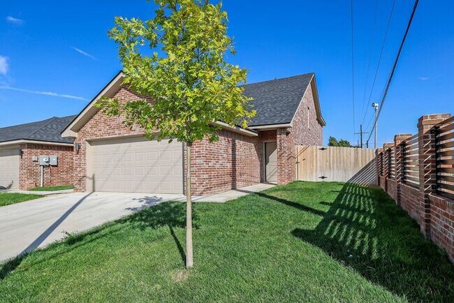 7626 Woodford Ave in Amarillo, TX - Building Photo - Building Photo