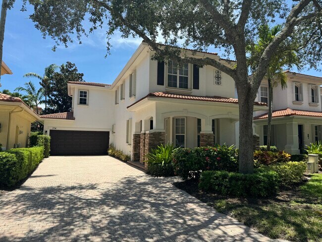 374 Columbus St in Palm Beach Gardens, FL - Building Photo - Building Photo