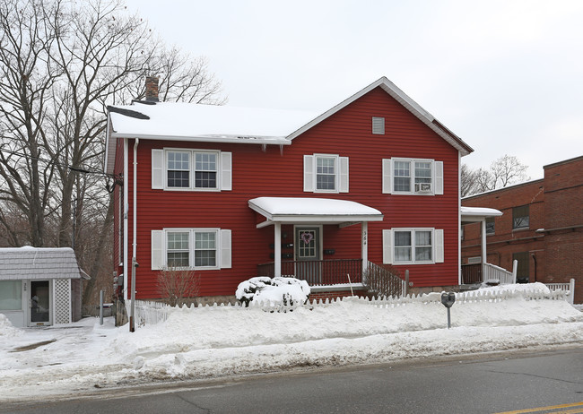 364 Main St in Torrington, CT - Foto de edificio - Building Photo