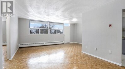 3875 Sheppard Ave E in Toronto, ON - Building Photo - Building Photo