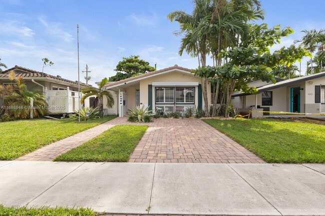 1406 Polk St in Hollywood, FL - Foto de edificio - Building Photo