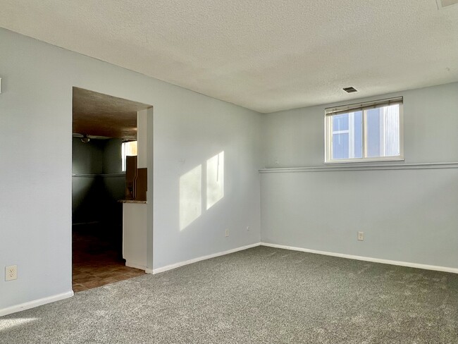 6205 E Ohio Ave, Unit C in Denver, CO - Building Photo - Building Photo