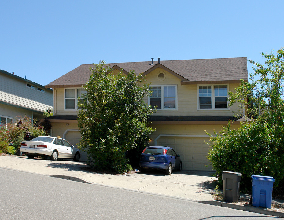 3210 Nielsen Ct in Santa Rosa, CA - Building Photo