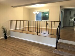 269 Cervantes in Lake Oswego, OR - Building Photo - Building Photo