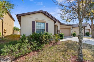 824 Sugar Camp Way in Brooksville, FL - Building Photo - Building Photo